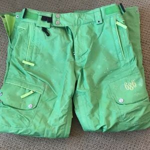 686 women’s snowboard pants